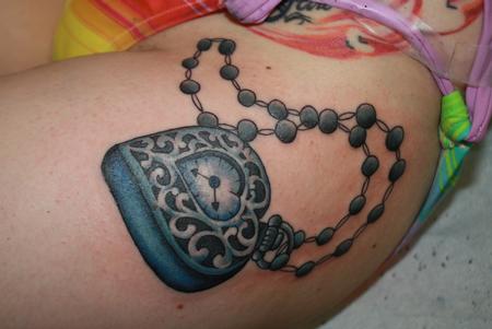 Rebecca Smith - Blue Jewlery tattoo 